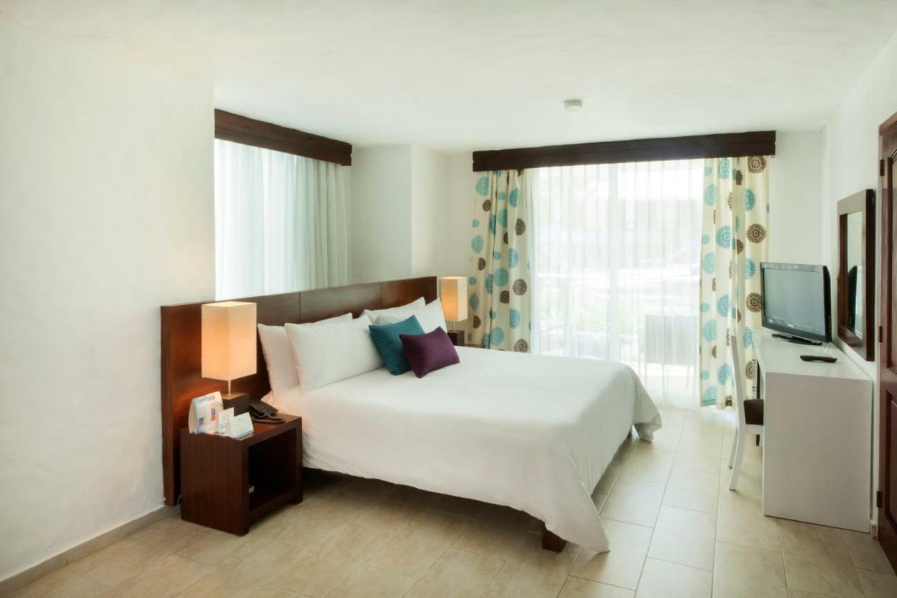 Grand Paradise Playa Dorada بويرتو بلاتا المظهر الخارجي الصورة